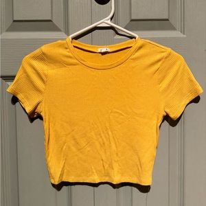 Basic yellow crop top